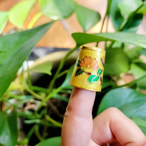 Vintage Floral Cloisonne Thimble - Picture 2 of 12